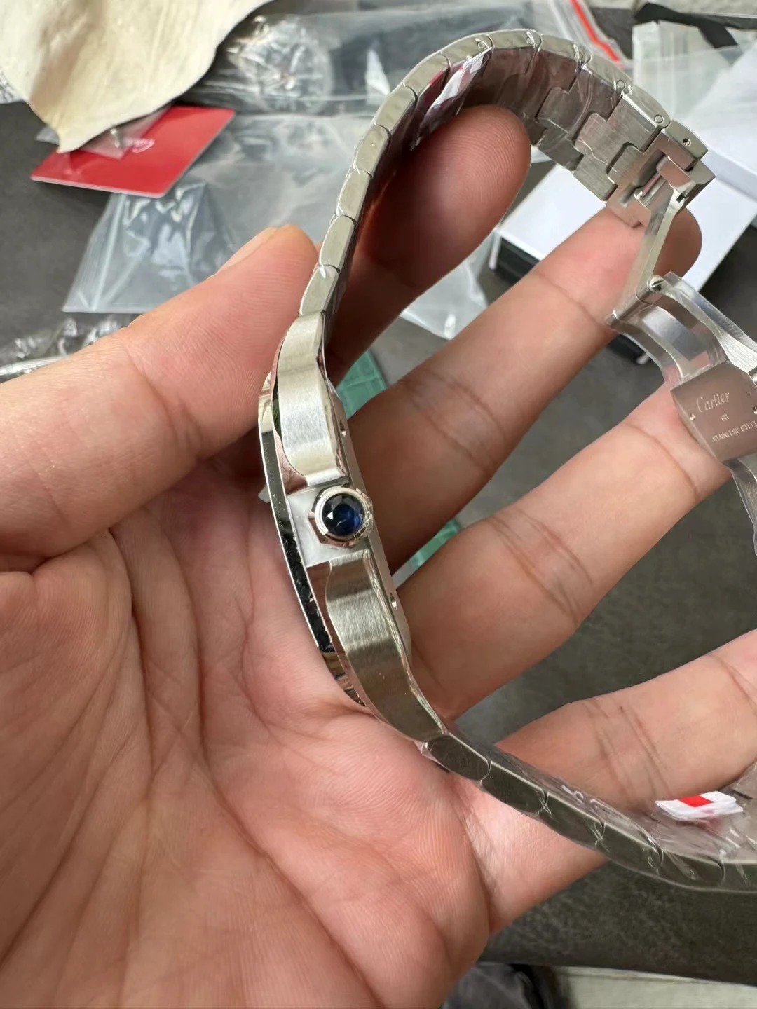 Đồng Hồ Cartier Chế Tác Santos Mặt Xanh Lá Cây Xưởng BV Tặng Dây Da (5) Đồng Hồ Cartier Chế Tác Santos Mặt Xanh Lá Cây Xưởng BV Tặng Dây Da (1)