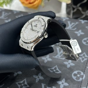 Đồng Hồ Hublot Chế Tác Full Đá Moissanite Hong Kong Đủ Kiểm Định 42mm (1)