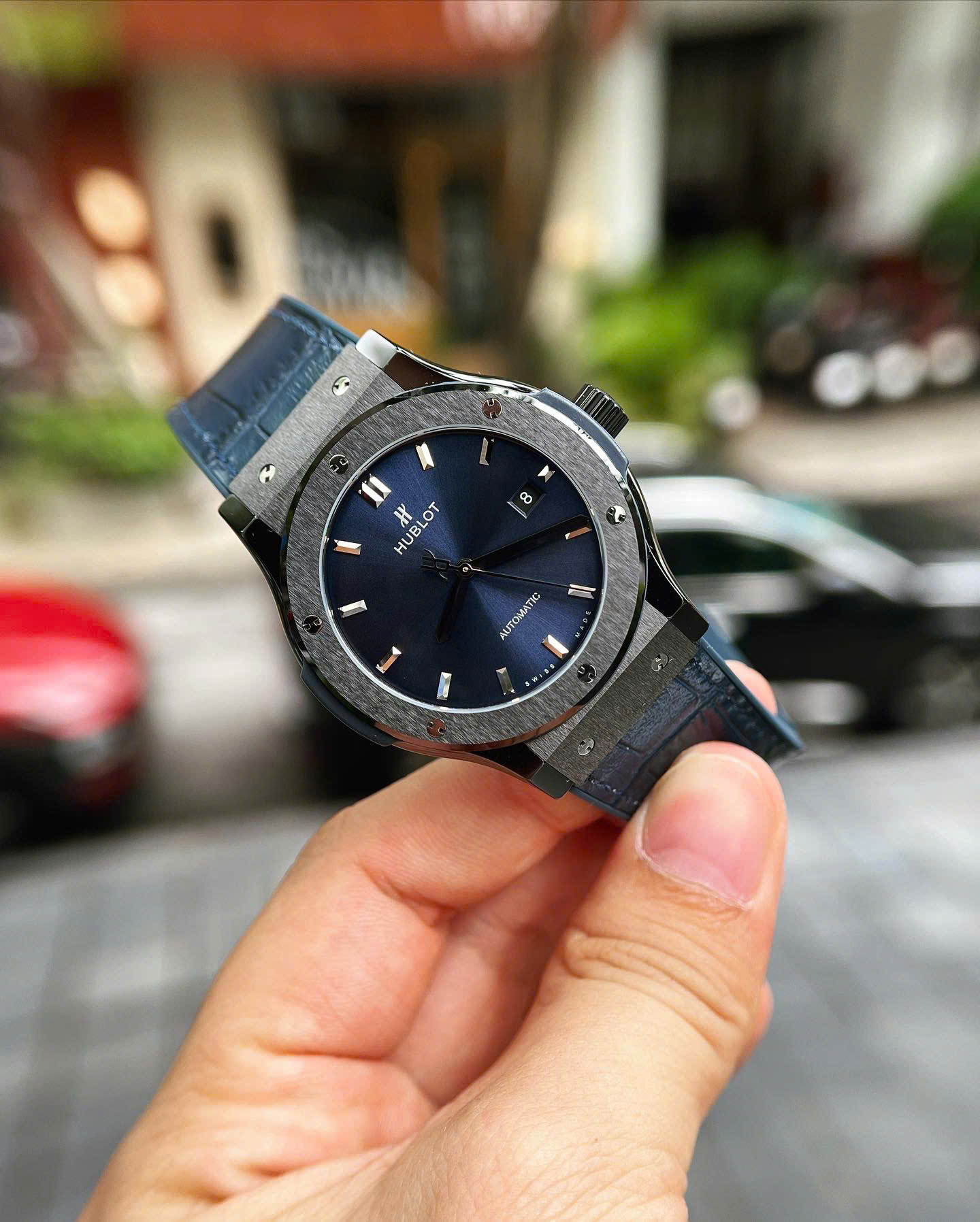 Đồng Hồ Hublot Chế Tác Vỏ Gốm Đen Màu Xanh Than Xưởng JJZ 42mm (4) Đồng Hồ Hublot Chế Tác Vỏ Gốm Đen Màu Xanh Than Xưởng JJZ 42mm (1)