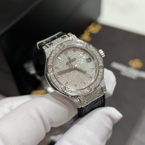 Đồng Hồ Hublot Nữ Chế Tác Full Đá Moissanite Màu Đen Máy Pin Thụy Sỹ 33mm (6)