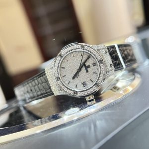 Đồng Hồ Hublot Nữ Chế Tác Full Đá Moissanite Màu Đen Máy Pin Thụy Sỹ 33mm (6)