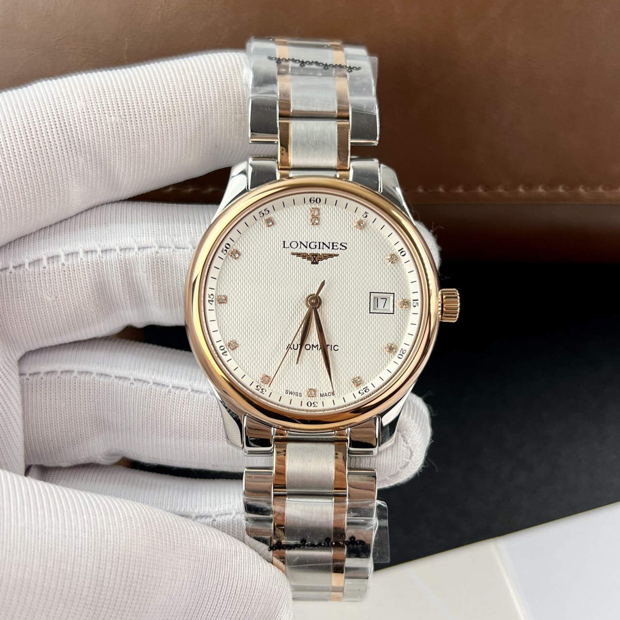 Đồng Hồ Longines Chế Tác Master Demi Rose Máy ETA 2892 Cao Cấp 38 (5) Đồng Hồ Longines Chế Tác Master Demi Rose Máy ETA 2892 Cao Cấp 38 (7)