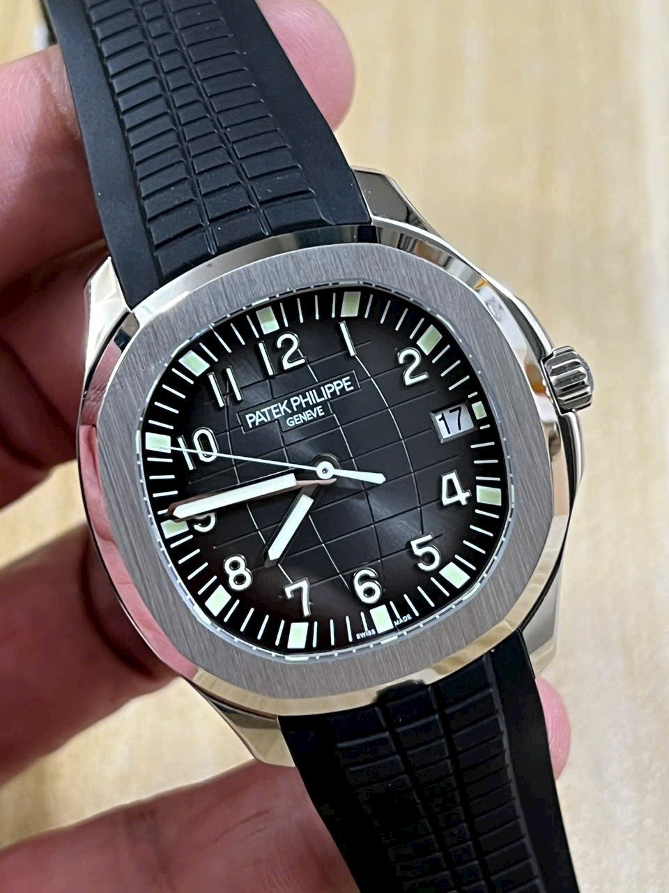 Đồng Hồ Patek Philippe Chế Tác Aquanaut 5167G Màu Đen Xưởng 3K 42mm (5) Đồng Hồ Patek Philippe Chế Tác Aquanaut 5167G Màu Đen Xưởng 3K 42mm (9)