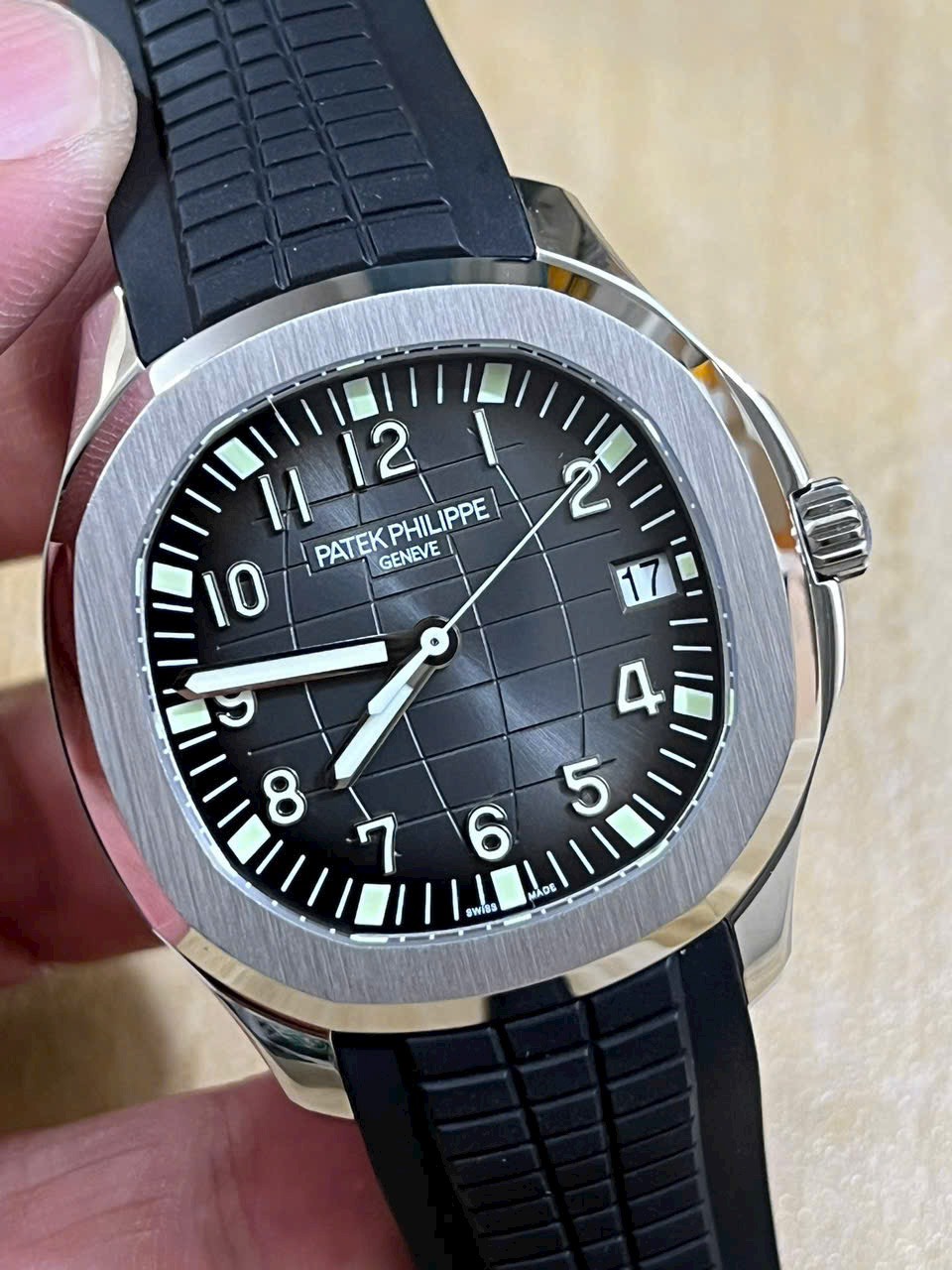 Đồng Hồ Patek Philippe Chế Tác Aquanaut 5167G Màu Đen Xưởng 3K 42mm (6) Đồng Hồ Patek Philippe Chế Tác Aquanaut 5167G Màu Đen Xưởng 3K 42mm (9)