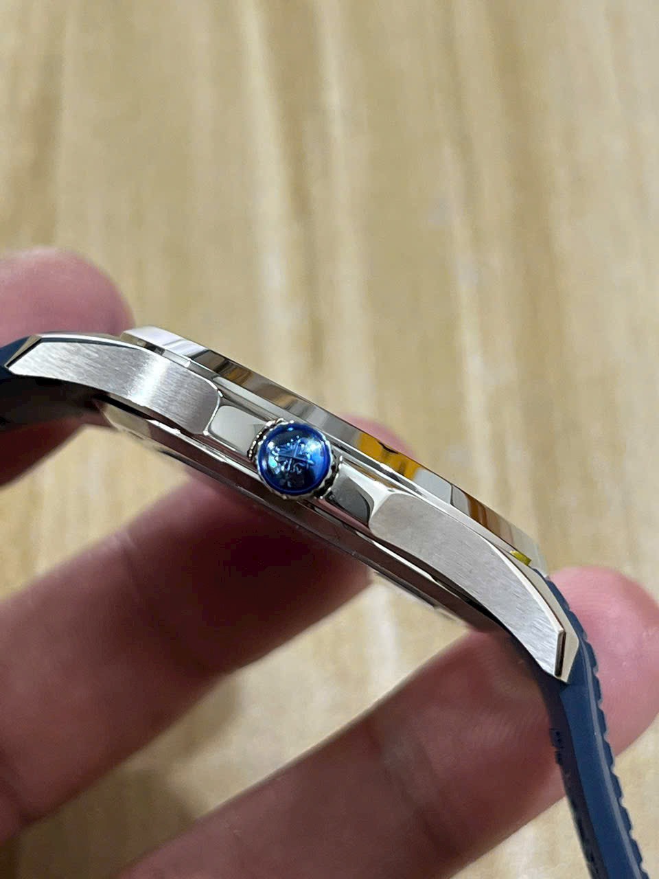 Đồng Hồ Patek Philippe Chế Tác Aquanaut 5168G Màu Xanh Dương Xưởng 3K 42mm (2) Đồng Hồ Patek Philippe Chế Tác Aquanaut 5168G Màu Xanh Dương Xưởng 3K 42mm (9)