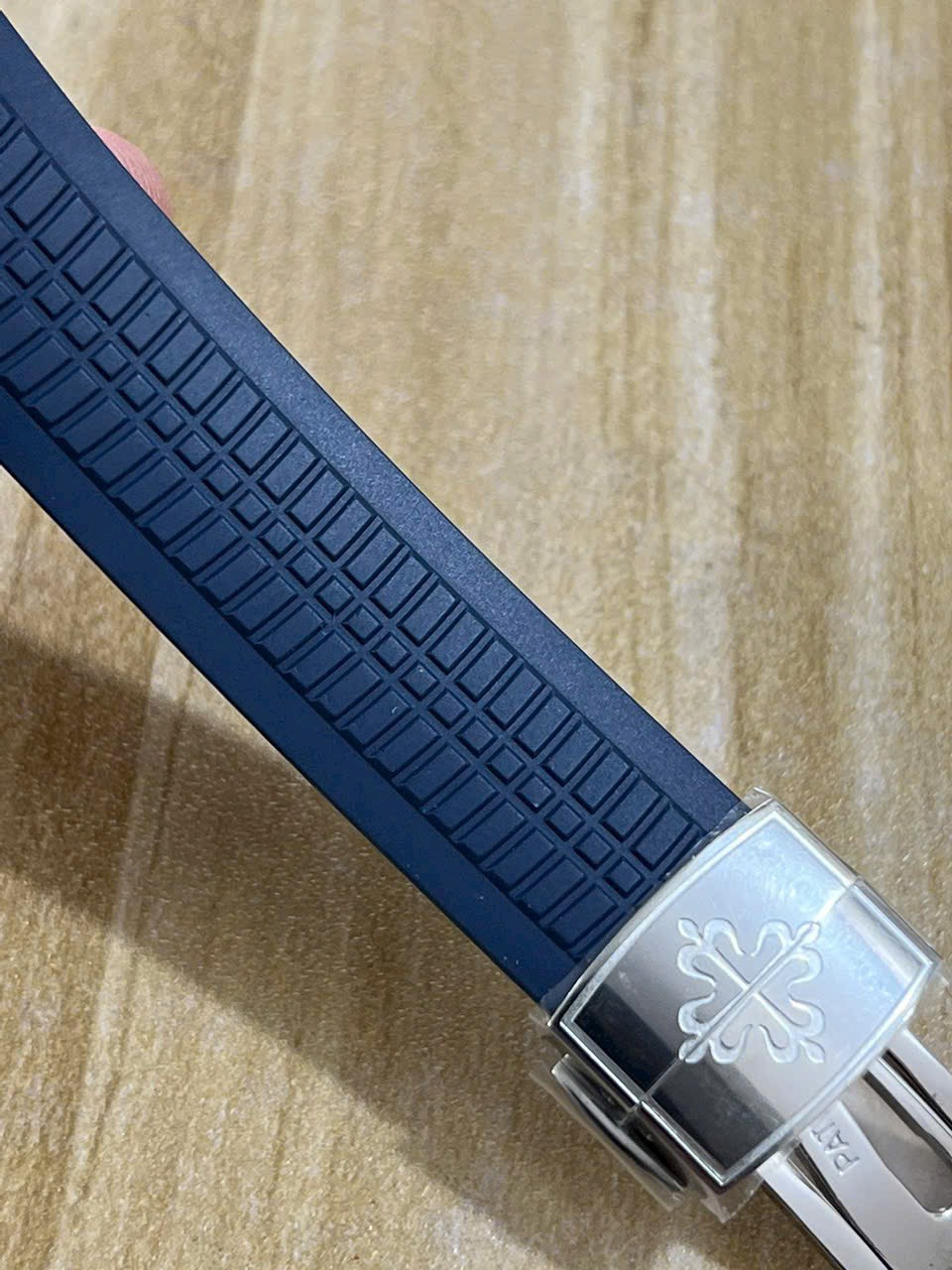 Đồng Hồ Patek Philippe Chế Tác Aquanaut 5168G Màu Xanh Dương Xưởng 3K 42mm (8) Đồng Hồ Patek Philippe Chế Tác Aquanaut 5168G Màu Xanh Dương Xưởng 3K 42mm (9)