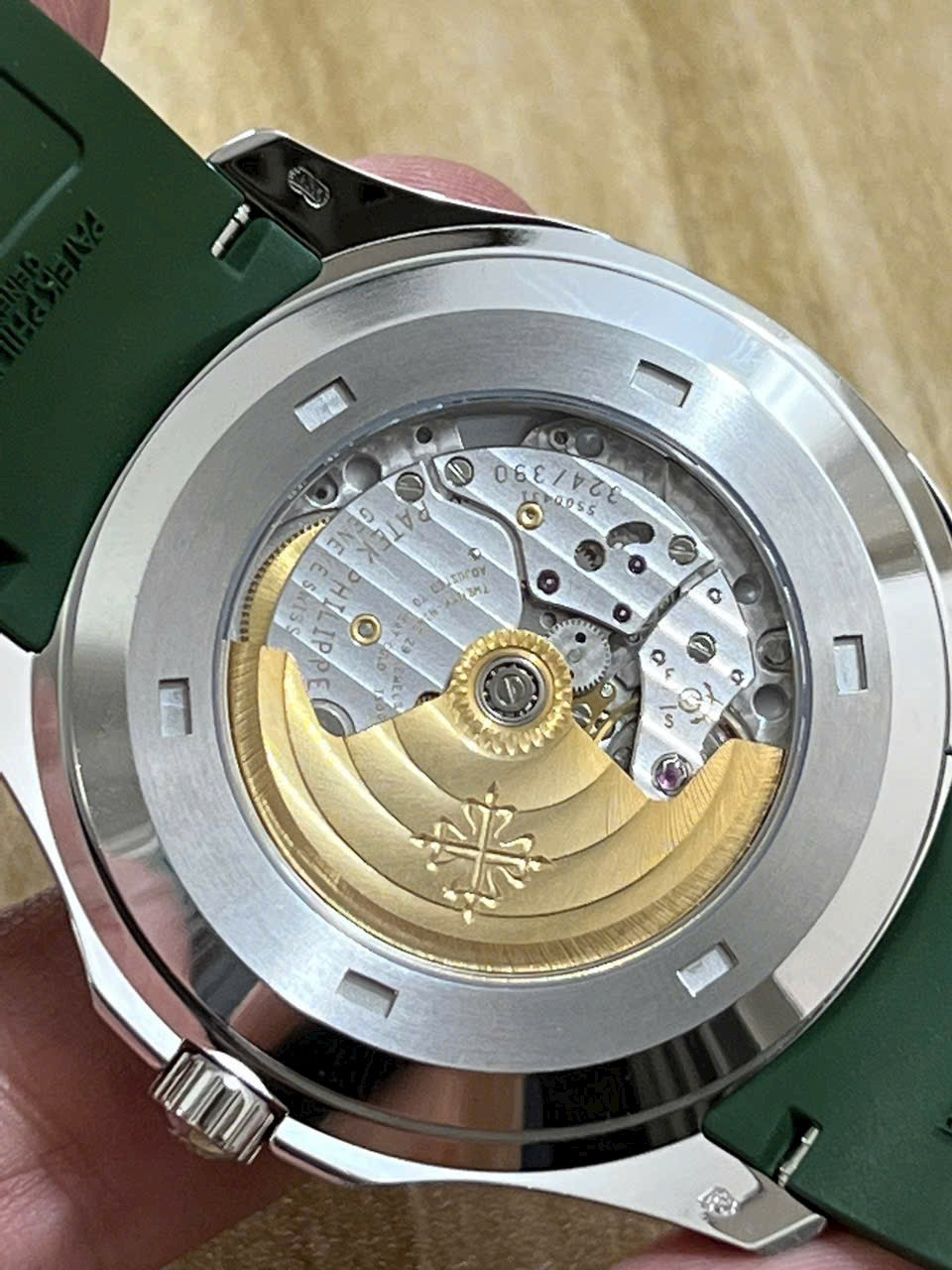 Đồng Hồ Patek Philippe Chế Tác Aquanaut 5168G Màu Xanh Lá Xưởng 3K 42mm (4) Đồng Hồ Patek Philippe Chế Tác Aquanaut 5168G Màu Xanh Lá Xưởng 3K 42mm (9)