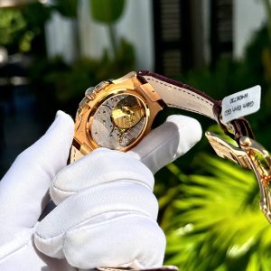 Đồng Hồ Patek Philippe Nautilus 5724R Phủ Vàng 18K Đính Đá Moissanite 40mm (1)