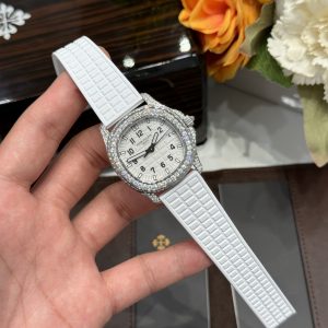 Đồng Hồ Patek Philippe Nữ Chế Tác Full Đá Moissanite Aquanaut 5067 Màu Trắng (6)