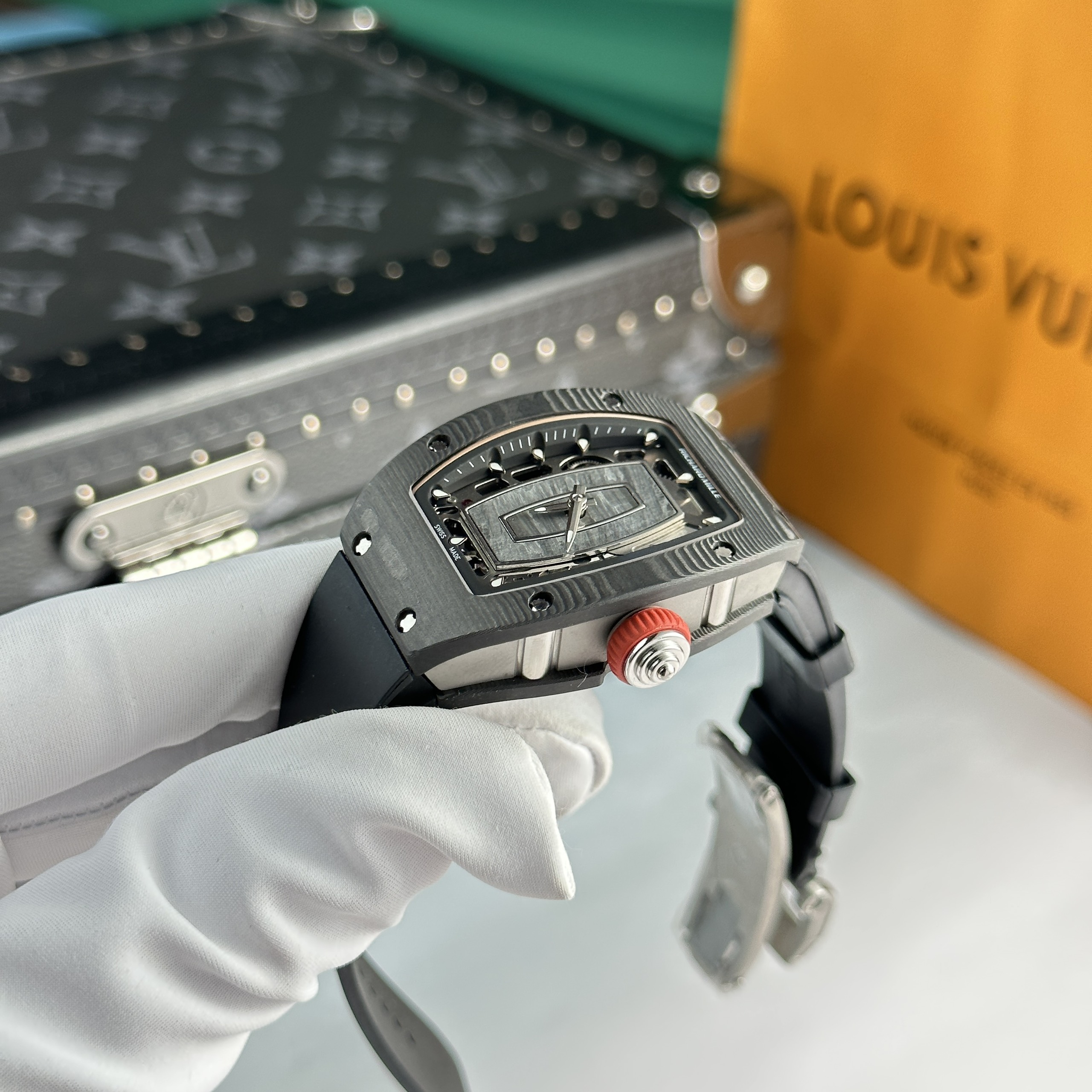 Đồng Hồ Richard Mille Chế Tác RM07 Carbon Đen Dây Cao Su Nữ 32x46mm (3) Đồng Hồ Richard Mille Chế Tác RM07 Carbon Đen Dây Cao Su Nữ 32x46mm (9)