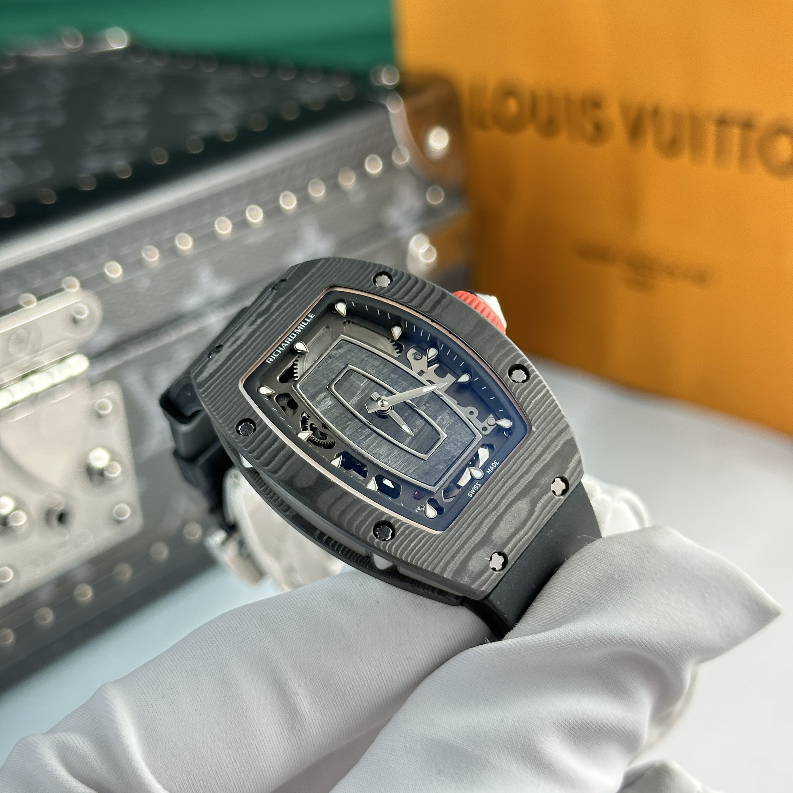 Đồng Hồ Richard Mille Chế Tác RM07 Carbon Đen Dây Cao Su Nữ 32x46mm (4) Đồng Hồ Richard Mille Chế Tác RM07 Carbon Đen Dây Cao Su Nữ 32x46mm (9)