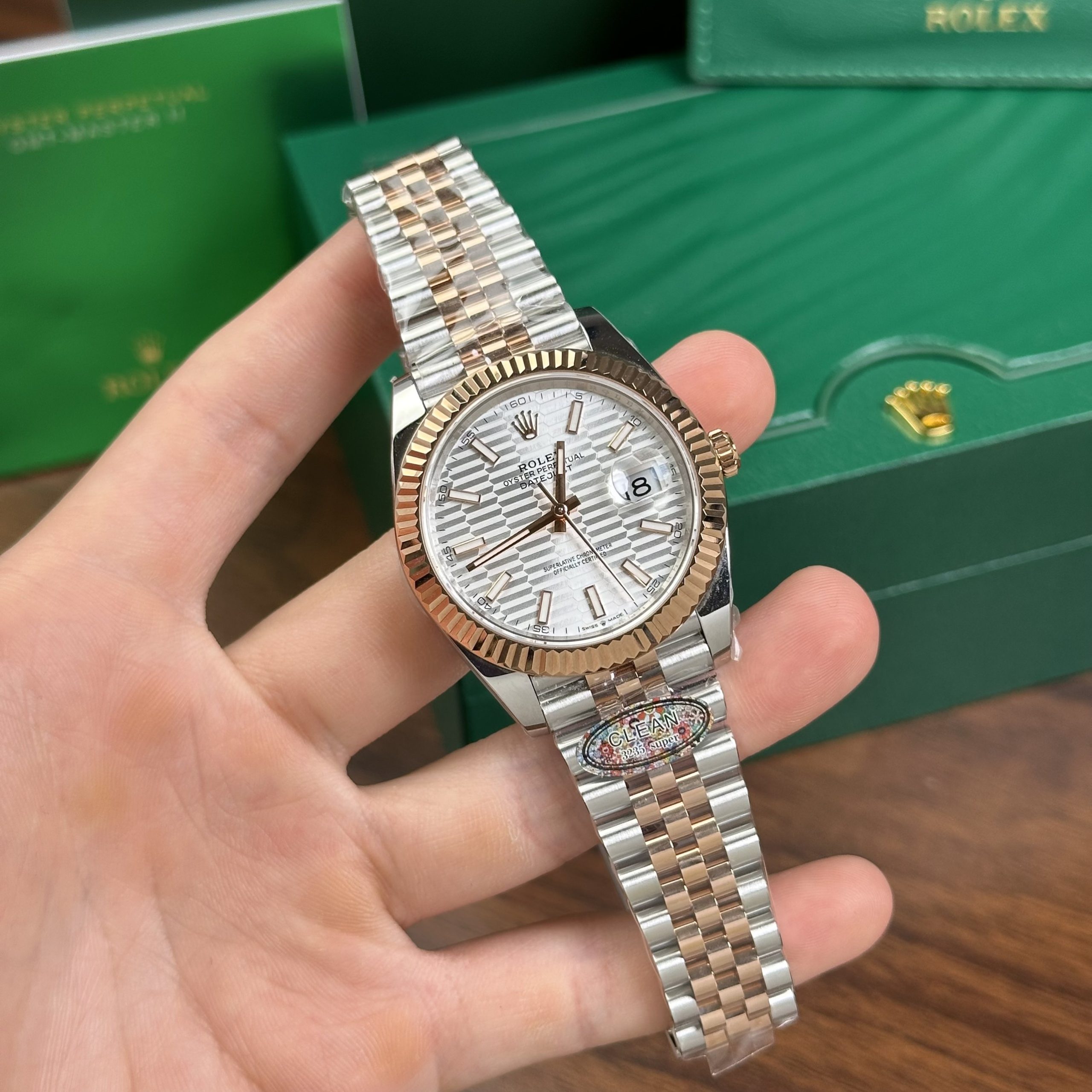Đồng Hồ Rolex Chế Tác DateJust 126331 Demi Mặt Nếp Gấp Xưởng Clean 41mm (1) Đồng Hồ Rolex Chế Tác DateJust 126331 Demi Mặt Nếp Gấp Xưởng Clean 41mm (3)