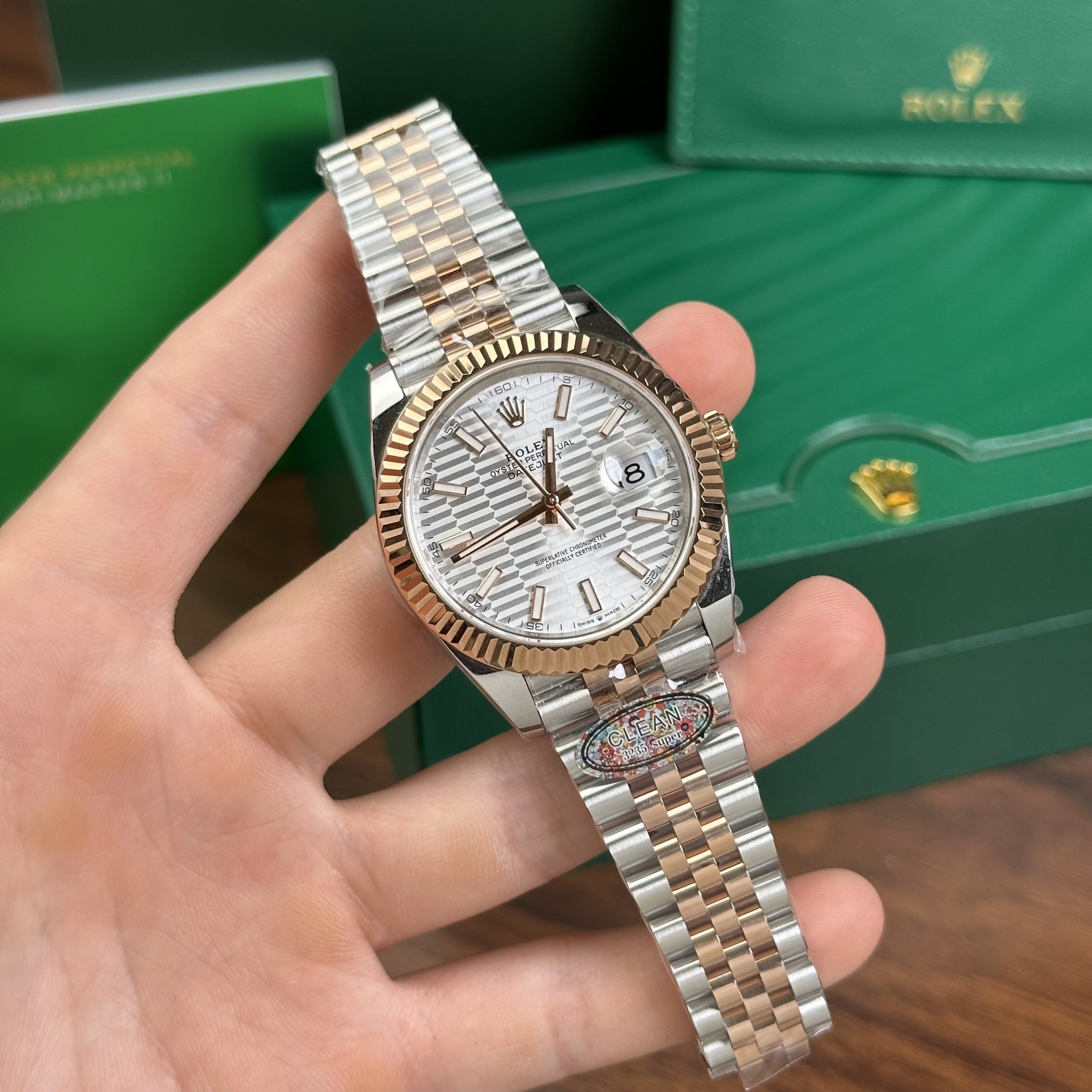 Đồng Hồ Rolex Chế Tác DateJust 126331 Demi Mặt Nếp Gấp Xưởng Clean 41mm (2) Đồng Hồ Rolex Chế Tác DateJust 126331 Demi Mặt Nếp Gấp Xưởng Clean 41mm (3)
