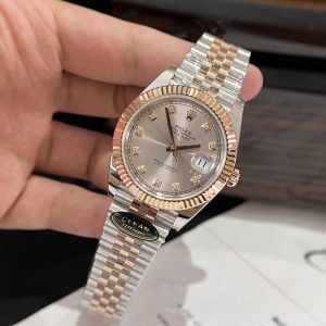 Đồng Hồ Rolex Chế Tác DateJust 126331 Mặt Hồng Chải Tia Xưởng Clean 41mm