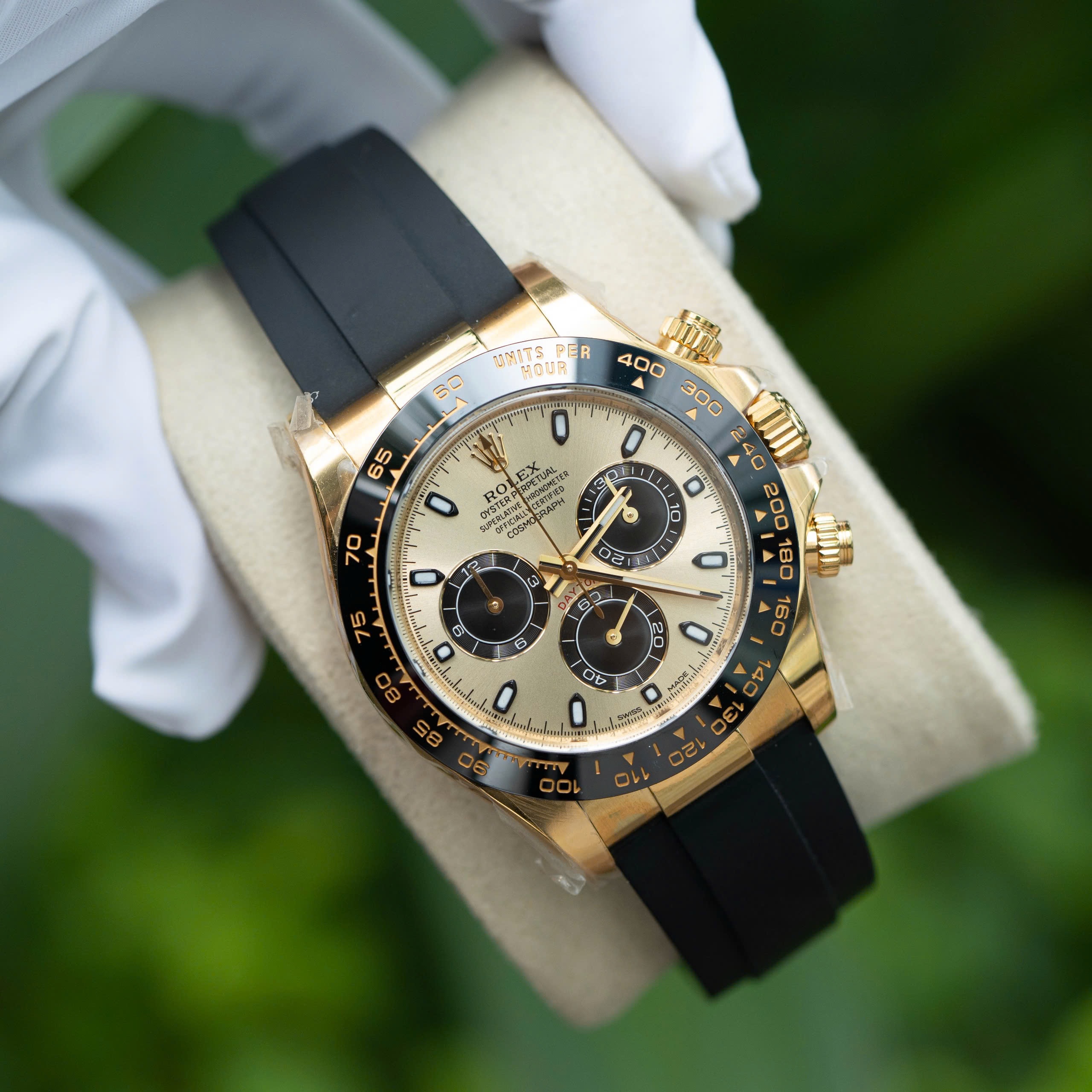 Đồng Hồ Rolex Chế Tác Daytona 116518LN Pikachu Xưởng Clean Factory 40mm (3) Đồng Hồ Rolex Chế Tác Daytona 116518LN Pikachu Xưởng Clean Factory 40mm (1)