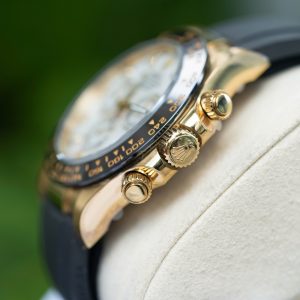 Đồng Hồ Rolex Chế Tác Mặt Xà Cừ Cọc Đá Moissanite Daytona 116518LN Clean 40mm (6)