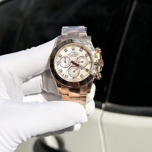 Đồng Hồ Rolex Daytona Chế Tác Mặt Khảm Trai Tự Nhiên Cọc Số Moissanite 40mm (1)