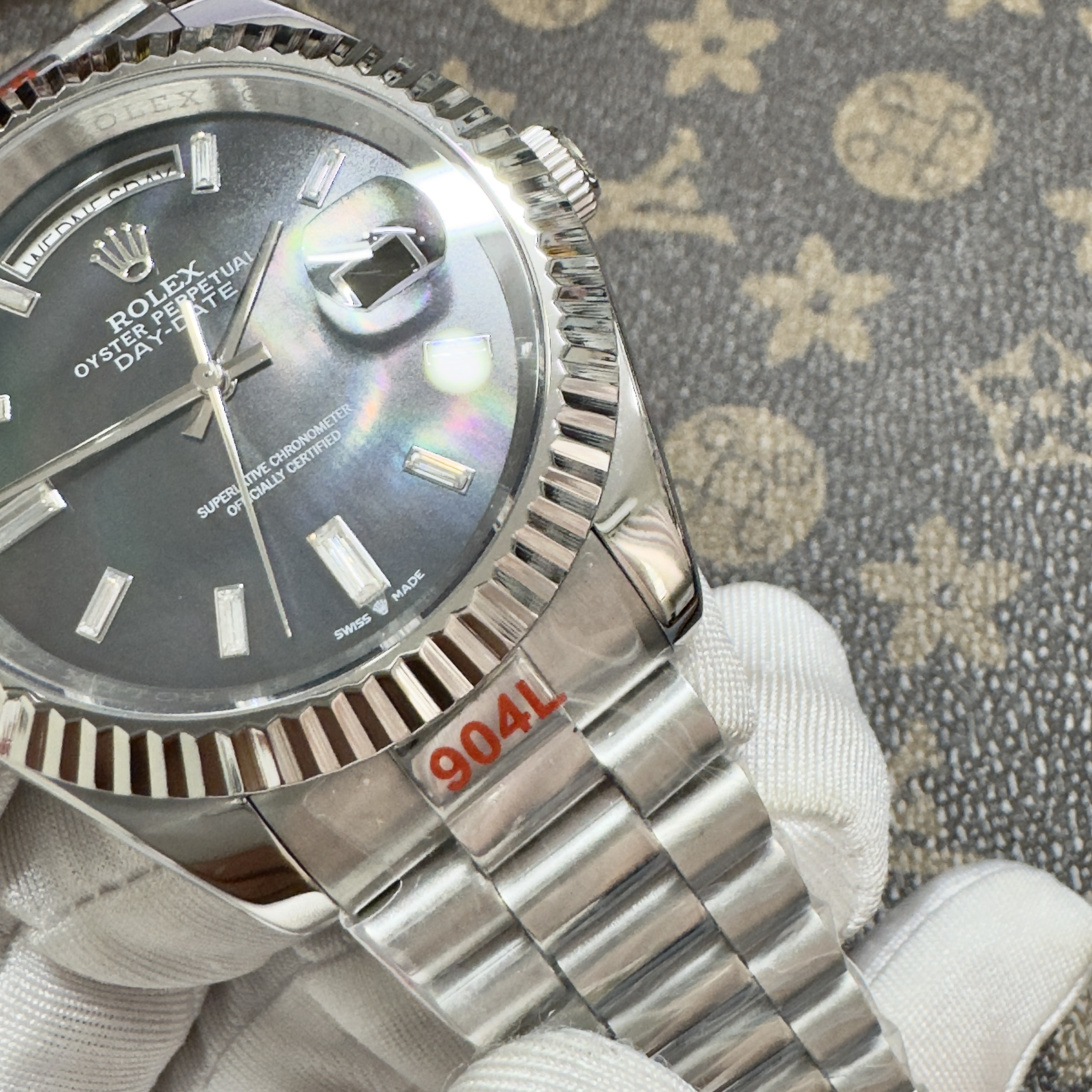 Đồng Hồ Rolex Fake Máy Nhật Giá Rẻ Mặt Xà Cừ Tím Day-Date 36-40mm (5) Đồng Hồ Rolex Fake Máy Nhật Giá Rẻ Mặt Xà Cừ Tím Day-Date 36-40mm (1)