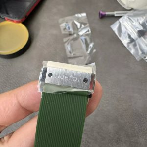 Đồng Hồ Hublot Classic Fusion Titanium Màu Xanh Fake Cao Cấp HBF 42mm (8)