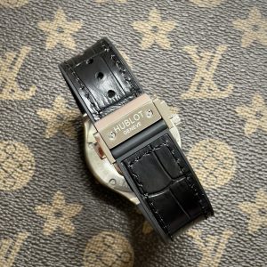 Đồng Hồ Hublot Fake Nhật Đính Đá Màu Đen Giá Rẻ 38-42mm (1)