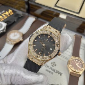Đồng Hồ Hublot Nữ Đính Đá Dây Cao Su Màu Đen Máy Pin Nhật 34mm (1)
