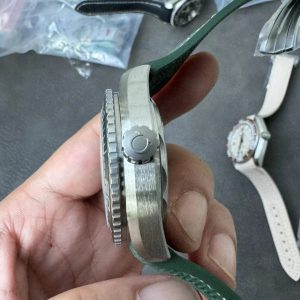 Đồng Hồ Omega Nam Màu Xanh Lá Seamaster Planet Ocean 600m VSF 43 (3)