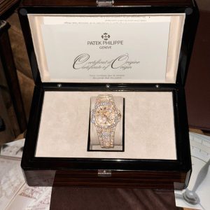 Đồng Hồ Patek Philippe Chế Tác Phủ Vàng Đính Moissanite Nautilus 5719 40mm (8)