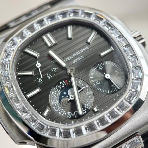 Đồng Hồ Patek Philippe Nautilus 5724G Đính Đá Baguette Xưởng GR 40mm (3)