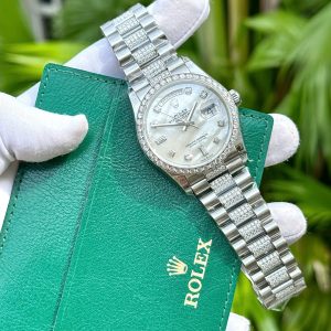 Đồng Hồ Rolex Day-Date Độ Mặt Xà Cừ Đính Moissanite Hong Kong 36mm