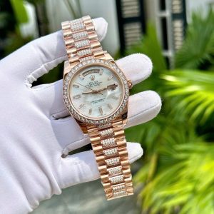 Đồng Hồ Rolex Day-Date Phủ Vàng Đính Moissanite Mặt Xà Cừ Tự Nhiên 40mm (1)