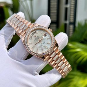 Đồng Hồ Rolex Day-Date Phủ Vàng Đính Moissanite Mặt Xà Cừ Tự Nhiên 40mm (1)