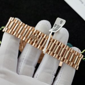 Đồng Hồ Rolex Day-Date Vàng Nguyên Khối Kim Cương Tự Nhiên (1)