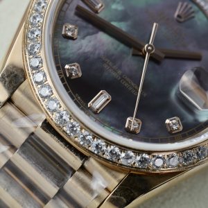 Đồng Hồ Rolex Fake Cao Cấp Mặt Xà Cừ Tím Day-Date Máy Thụy Sỹ 40mm (1)