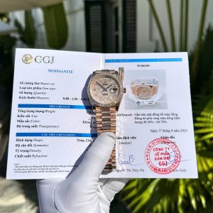 Đồng Hồ Rolex Phủ Vàng Hồng Đính Đá Moissanite Hong Kong Day-Date GM 40mm (3)