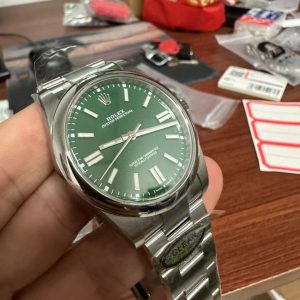Rolex Oyster Perpetual 124300 Green Dial Replica Watch Clean Factory 41mm (1)