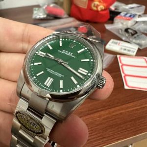 Rolex Oyster Perpetual 124300 Green Dial Replica Watch Clean Factory 41mm (1)