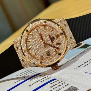 Đồng Hồ Hublot Classic Fusion Đính Full Đá Moissanite Hong Kong 42mm (2)