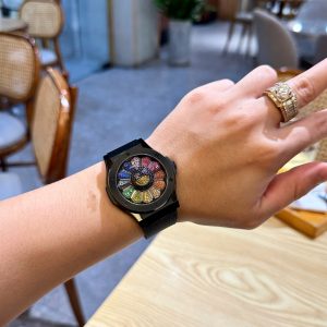 Đồng Hồ Hublot Classic Fusion Takashi Murakami Rainbow Vỏ Gốm Đen 42mm (3)