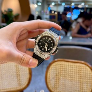 Đồng Hồ Hublot Dây Cao Su Màu Đen Đính Full Đá Big Bang One Click 39mm (1)