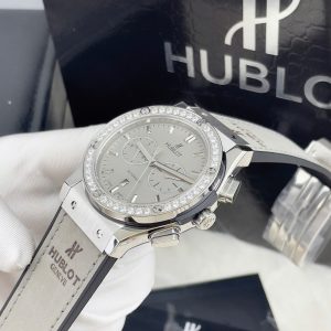 Đồng Hồ Hublot Fake Cao Cấp Máy Cơ Nhật Màu Xám Đính Đá 42mm (5)