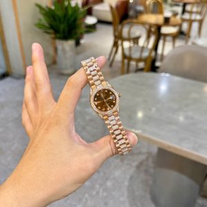 Đồng Hồ Nữ Rolex Bọc Vàng Đính Đá Moissanite Hong Kong DateJust (1)