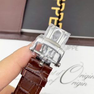 Đồng Hồ Patek Philippe Nautilus 5724 Màu Nâu Fake Máy Nhật 40mm (1)