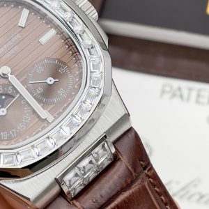 Đồng Hồ Patek Philippe Nautilus 5724 Màu Nâu Fake Máy Nhật 40mm (1)
