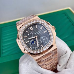 Đồng Hồ Patek Philippe Nautilus 5724 Máy Nhật Dây Kim Loại 40mm (5)