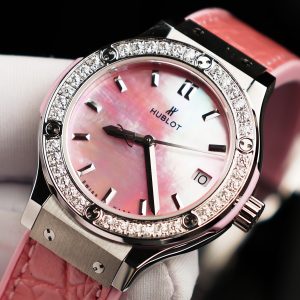 Đồng Hồ Hublot Nữ Đính Đá Mặt Xà Cừ Hồng Replica Cao Cấp 33mm (13)