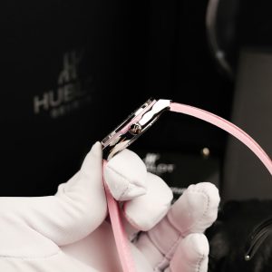 Đồng Hồ Hublot Nữ Đính Đá Mặt Xà Cừ Hồng Replica Cao Cấp 33mm (13)