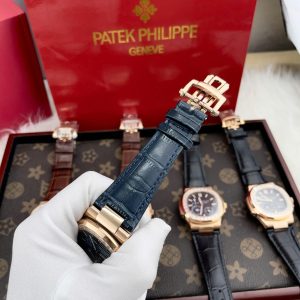 Đồng Hồ Patek Philippe Fake Cao Cấp Màu Xanh Nautilus 5724R 40mm (1)