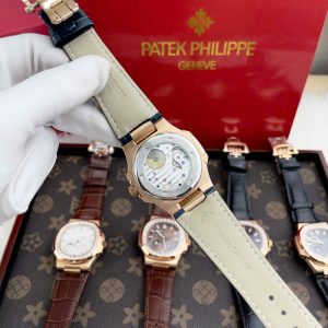 Đồng Hồ Patek Philippe Fake Cao Cấp Màu Xanh Nautilus 5724R 40mm (1)