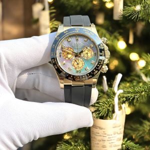 Đồng Hồ Rolex Cosmograph Daytona Mặt Số Vân Ốc Đính Moissanite Dây Cao Su 40mm (3)