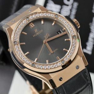 Đồng Hồ Hublot Classic Fusion King Gold Đính Đá Fake Cao Cấp Xưởng HB 38mm (8)